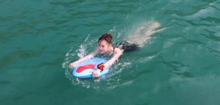 The Halong Motorized Swiming Kickboard