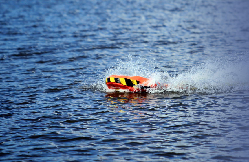Remote-Controlled Lifesaving Buoy